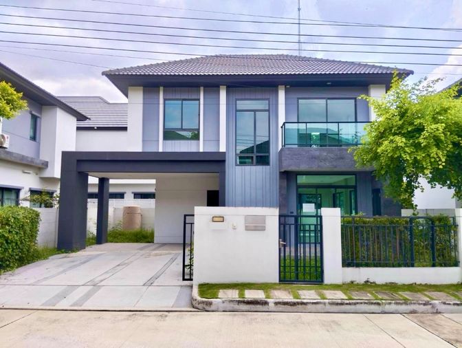 For Sale: 2-Storey Detached House – Bangkok Boulevard Ramintra–Serithai A blank home in excellent condition,