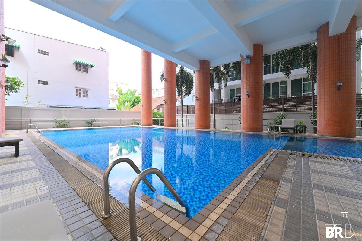 picture Penthouse Corner Unit with Maid Room, Acadamia Grand Tower Near BTS Phrom Phong - 2/6