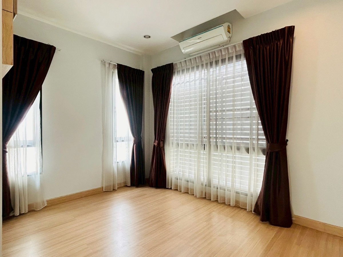 รูป เชียงใหม่  - ขายบ้านเดี่ยว 2 ชั้นในตัวเมืองเชียงใหม่ หมู่บ้าน The Pillow 142 ราคาย่อมเยาว์ ต่อรองได้ - รูปที่ 9/10