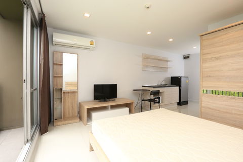 รูปภาพ TKF Condo Sukhumvit 52 Room for Rent Near BTS OnNut 29 Sqm