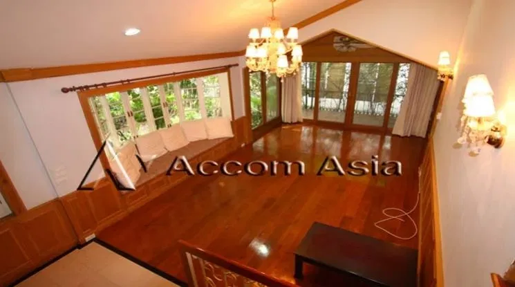 picture 🔼🔽 AccomA 📩  4 BR House in Khlong Ton Nuea (64748) - 4/9