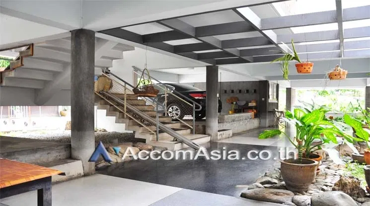 รูป 🔼🔽 AccomA 📩 Home Office 2 BR House in Khlong Ton Nuea (AA12740) - รูปที่ 4/13