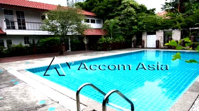 Houses for rent Watthana : 🔼🔽 AccomA 📩  4 BR House in Khlong Ton Nuea (64748)