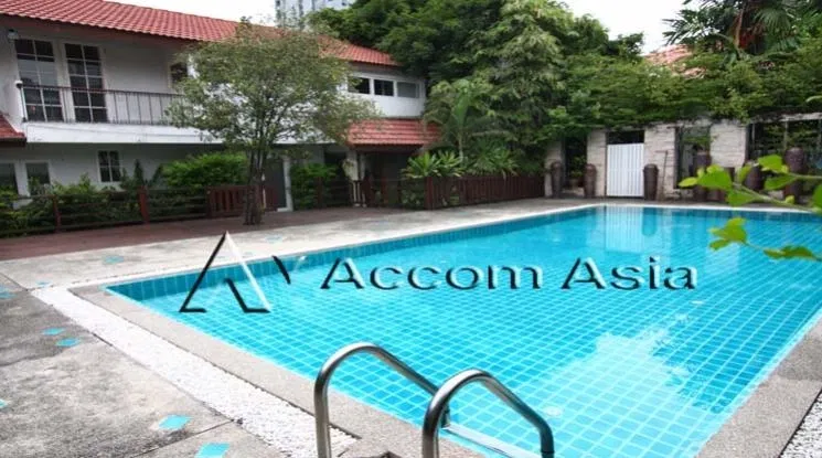 picture 🔼🔽 AccomA 📩  4 BR House in Khlong Ton Nuea (64748) - 1/9