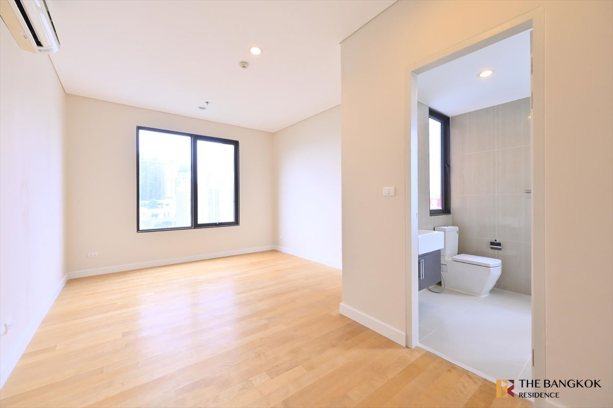 picture Partially Furnished ,villa asoke near bts asoke - 6/12