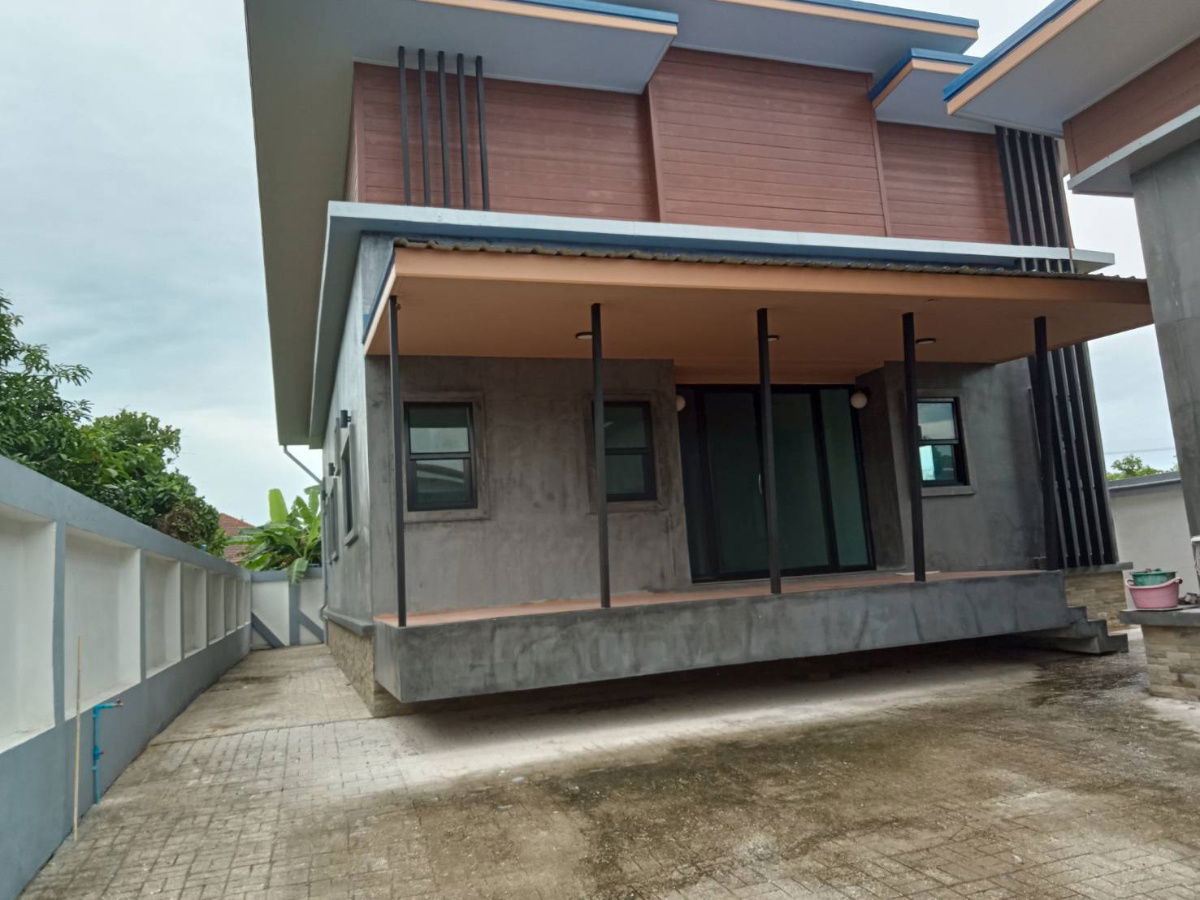 รูป บ้านเดี่ยวชั้นเดียว (หลังใหญ่) 1 หลัง ,บ้านชั้นเดียว(หลังเล็ก) 1 หลัง อยู่ในบริเวณเดียวกัน ย่าน อ.เมืองนครราชสีมา - รูปที่ 1/25