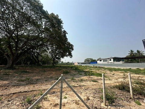 Land for sale in Nakhon Pathom, beautiful plot, near Wat Sisa Thong | Prime location on Phetkasem Road
