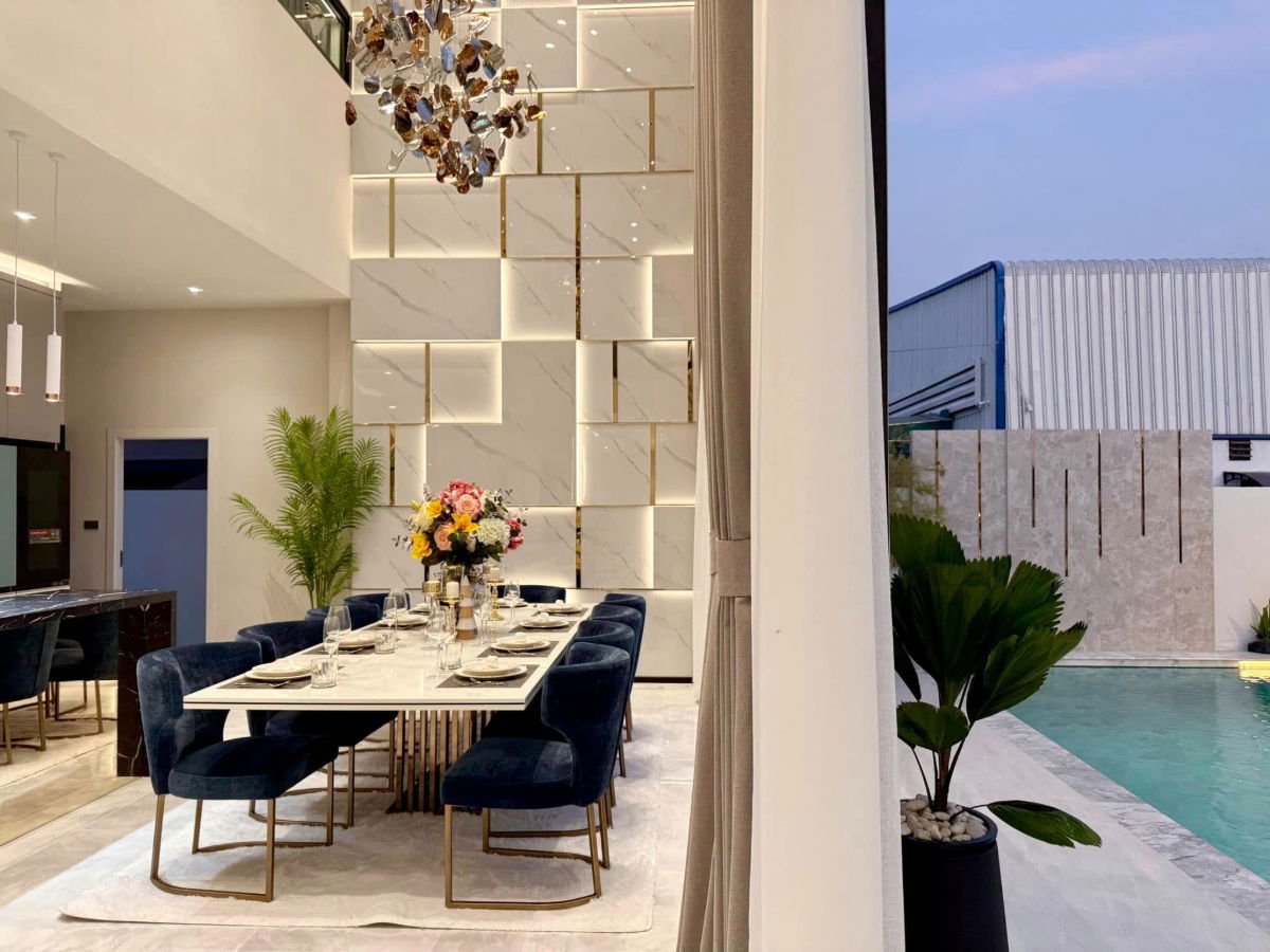 picture Luxury Modern Pool Villa – Pattaya Fully furnished and ready to move in. 5 Bedrooms | 7 BathroomsPrice: THB 24.9 million - 14/18