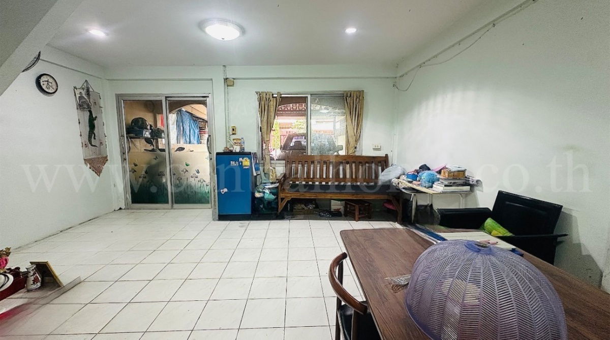 รูป ทาวน์เฮ้าส์ ลาดพร้าว วิลเลจ ซอยนาคนิวาส 42 ราคาถูก - รูปที่ 4/14