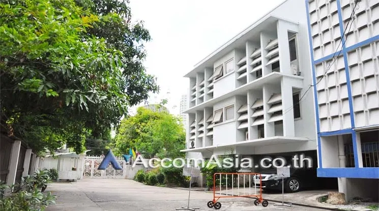 รูป 🔼🔽 AccomA 📩 Home Office 2 BR House in Khlong Ton Nuea (AA12740) - รูปที่ 2/13