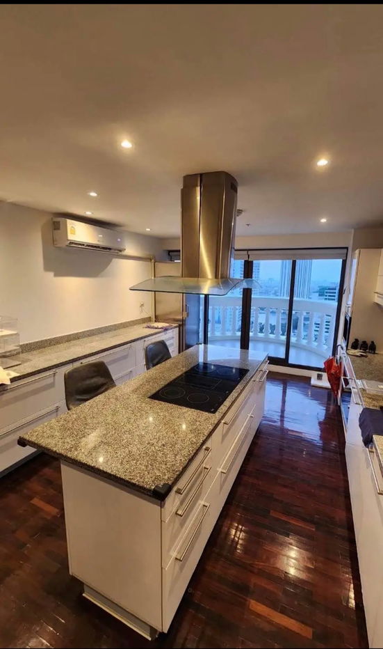 picture Condo For Rent // Lebua at State Tower - 4/16