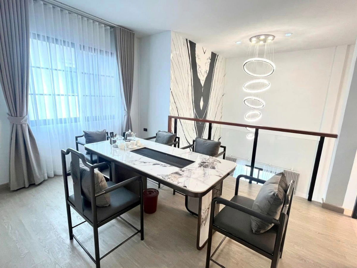 picture 🏡 Luxury pool villa for rent in Huai Khwang, 5 bedrooms with private pool. Interested? Line ID: @951qfbfi - 26/32