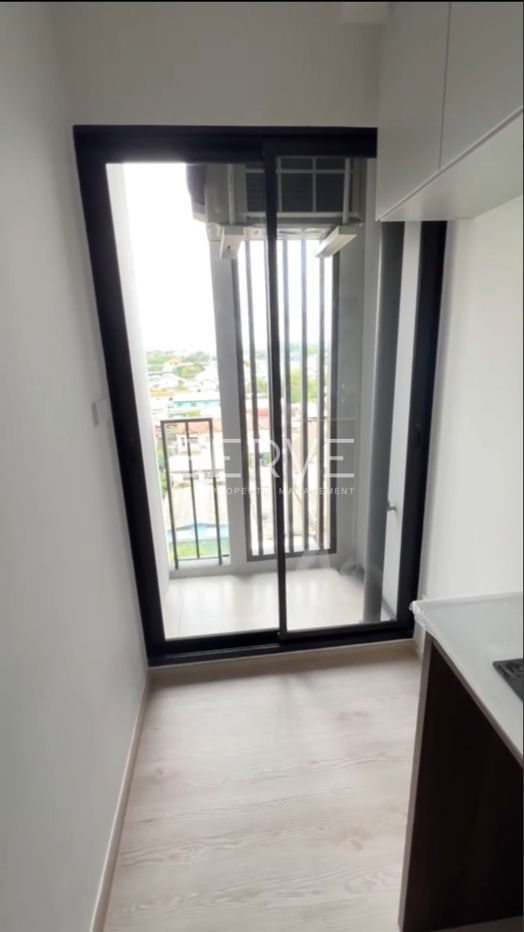 picture Studio 1 Bath Nice Room New Condo Good Location BTS Khu Khot 120 m @  Nue Cross Khu Khot Station  - 3/5