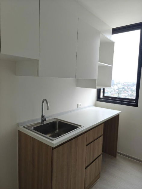 รูป ขายคอนโดห้องมุม Nue Noble แจ้งวัฒนะ 2 ห้องนอน Built-in พร้อมเข้าอยู่ ทำเลดี ติด MRT สถานีเมืองทองธานี - รูปที่ 12/18