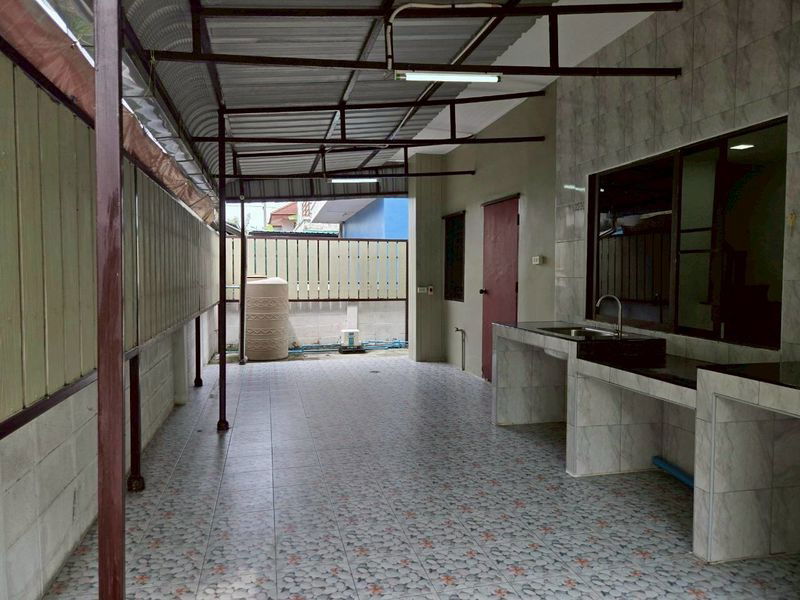 รูป U1365 ให้เช่าบ้านเดี่ยว 2 ชั้น หมู่บ้านพรธิสาร 8 ถนนธัญบุรี ปทุมธานี บ้านรีโนเวทใหม่ทั้งหลัง บ้านมีพื้นที่รอบบ้าน ทำเลดีเดินทางสะดวกเข้าออกได้หลายทาง   - รูปที่ 7/20