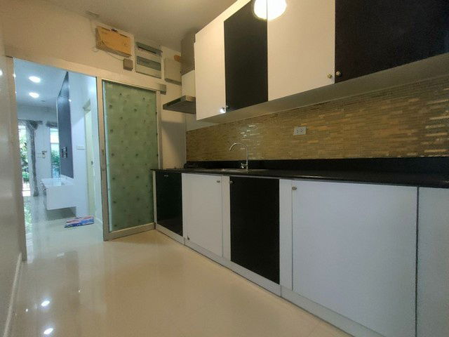 รูป ขายพร้อมผู้เช่าทาวน์โฮม 3 ชั้น ม.วิสต้า ปาร์ค พระราม 2 Built-in พร้อมอยู่ - รูปที่ 12/32