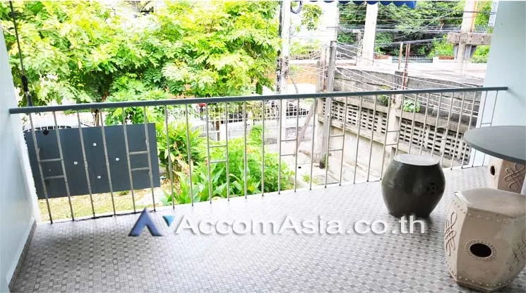 รูป 🔼🔽 AccomA 📩 Home Office 2 BR House in Khlong Ton Nuea (AA12740) - รูปที่ 12/13