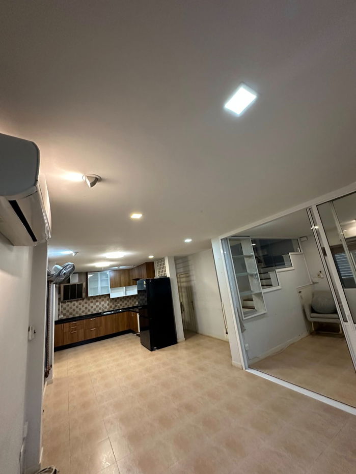 picture 2-storey detached house for rent, 3 bedrooms | 3 bathrooms | 4 parking spaces, Ratchada - Lat Phrao - Wang Hin - Chok Chai 4 area - 3/8