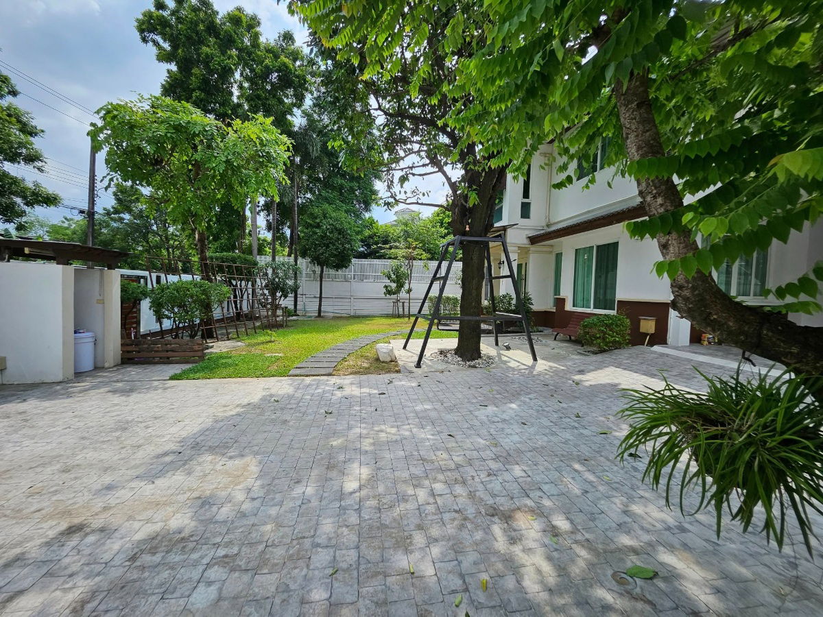 รูป ให้เช่าบ้านเดี่ยว โครงการบ้านลาดพร้าว Exclusive and Residence เดือนละ 150,000 บาท - รูปที่ 2/16