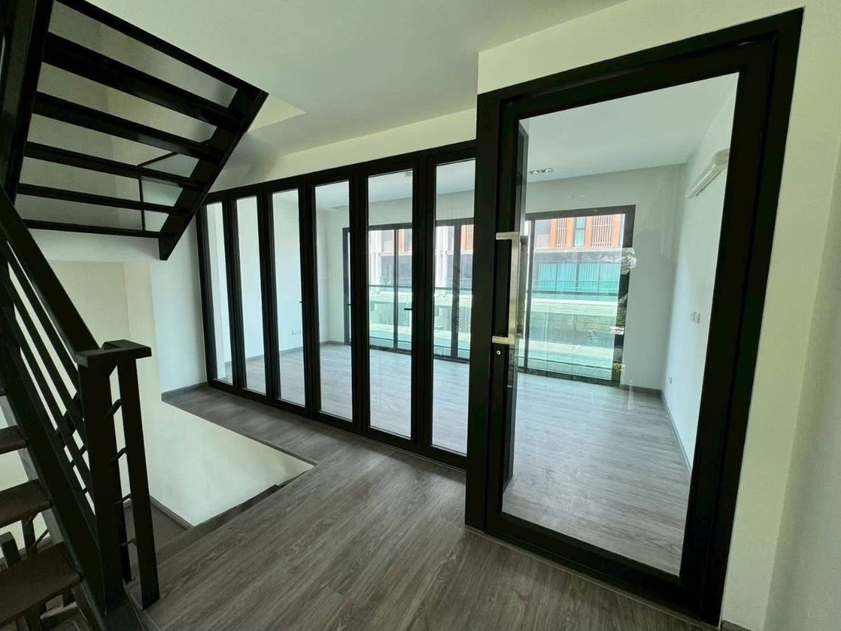 picture  Home office for rent, 3 and a half floors, corner unit, Baan Authen Nakniwat 48 project - 6/10