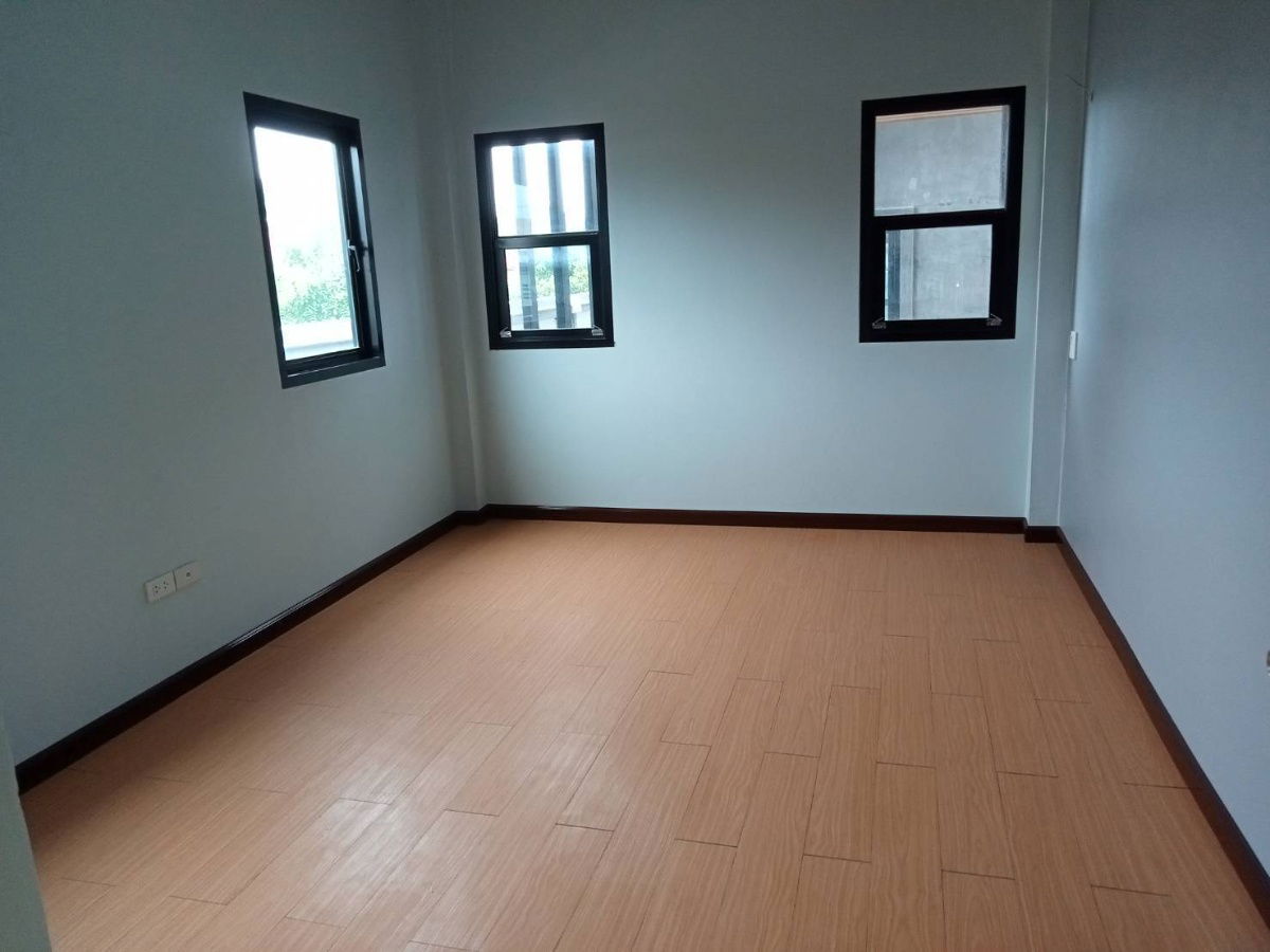 รูป บ้านเดี่ยวชั้นเดียว (หลังใหญ่) 1 หลัง ,บ้านชั้นเดียว(หลังเล็ก) 1 หลัง อยู่ในบริเวณเดียวกัน ย่าน อ.เมืองนครราชสีมา - รูปที่ 17/25