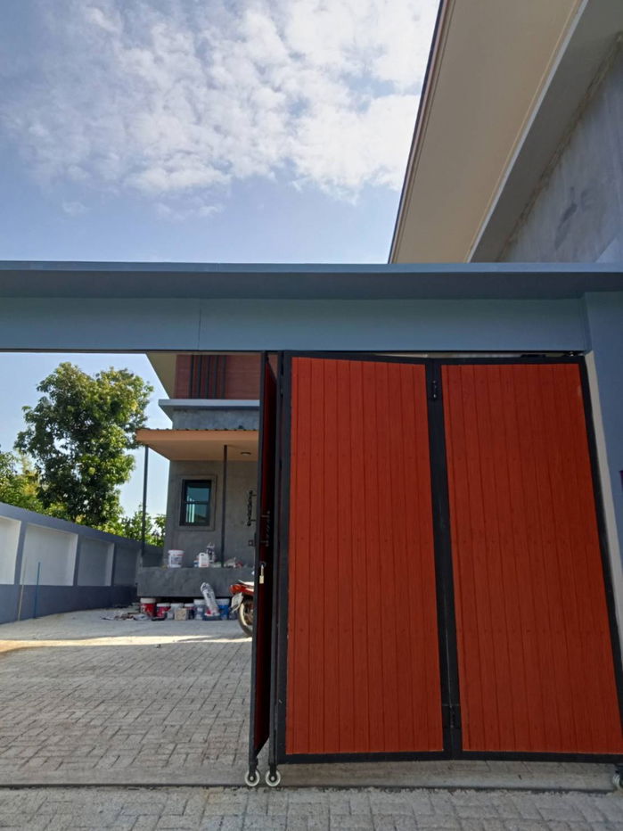 รูป บ้านเดี่ยวชั้นเดียว (หลังใหญ่) 1 หลัง ,บ้านชั้นเดียว(หลังเล็ก) 1 หลัง อยู่ในบริเวณเดียวกัน ย่าน อ.เมืองนครราชสีมา - รูปที่ 10/25