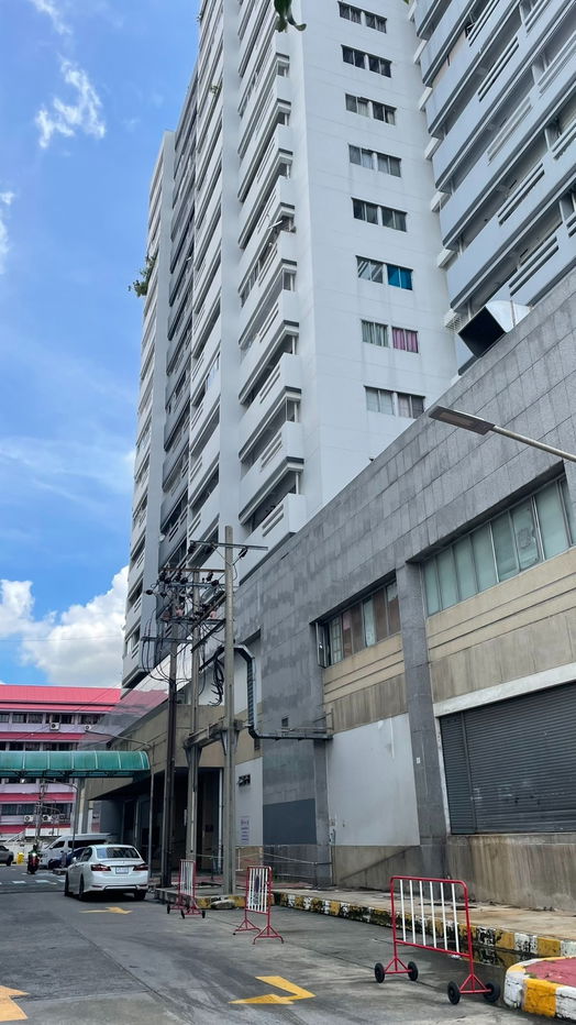รูป ให้เช่า คอนโดบ้านประชานิเวศน์  1 ห้องมุม ใกล้ บองมาร์เช่ มาร์เก็ตพาร์ค และ  สถานีรถไฟฟ้าวัดเสมียนนารี  - รูปที่ 1/10