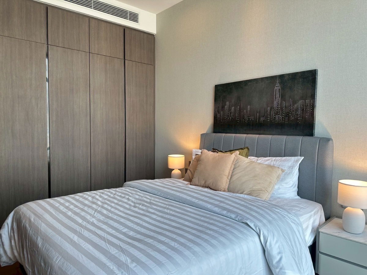 picture ✨Live a luxurious life at Q1 Sukhumvit, a luxury condo next to BTS Nana. 🚆 Relax on every journey. 🏙️ - 3/13