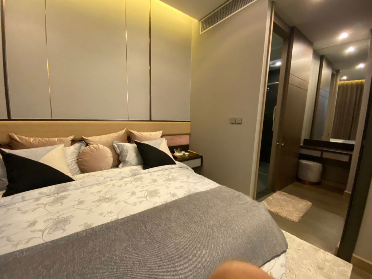 picture Condo for Rent The Esse at Singha Complex (CRS01730) - 10/15
