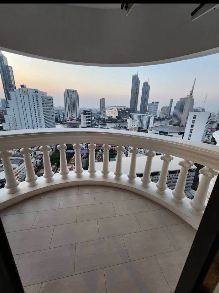 picture Condo For Rent // Lebua at State Tower - 11/16