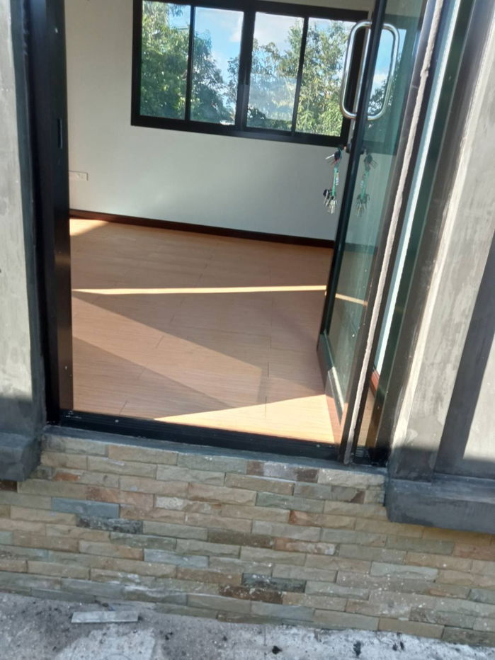 รูป บ้านเดี่ยวชั้นเดียว (หลังใหญ่) 1 หลัง ,บ้านชั้นเดียว(หลังเล็ก) 1 หลัง อยู่ในบริเวณเดียวกัน ย่าน อ.เมืองนครราชสีมา - รูปที่ 13/25