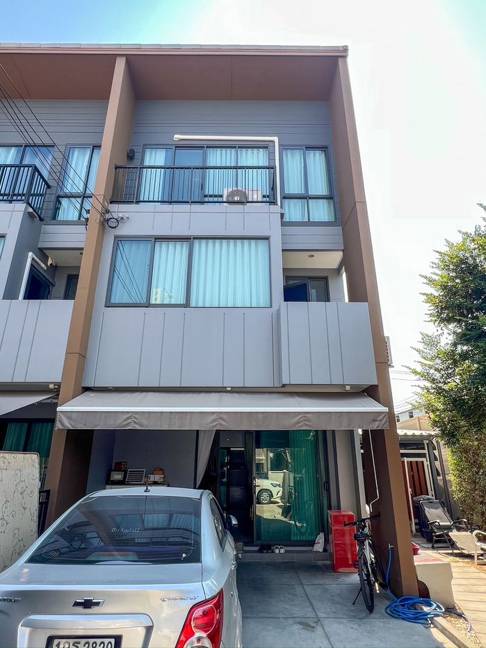 รูป เลือกที่ดินใหญ่ ทำอะไรก็ได้ ขายทาวน์โฮม บ้านกลางเมือง พหลโยธิน-รามอินทรา แปลงมุมทำเป็นโกดังและออฟฟิศได้สบาย ใกล้ทางด่วน-รถไฟฟ้า - รูปที่ 8/13