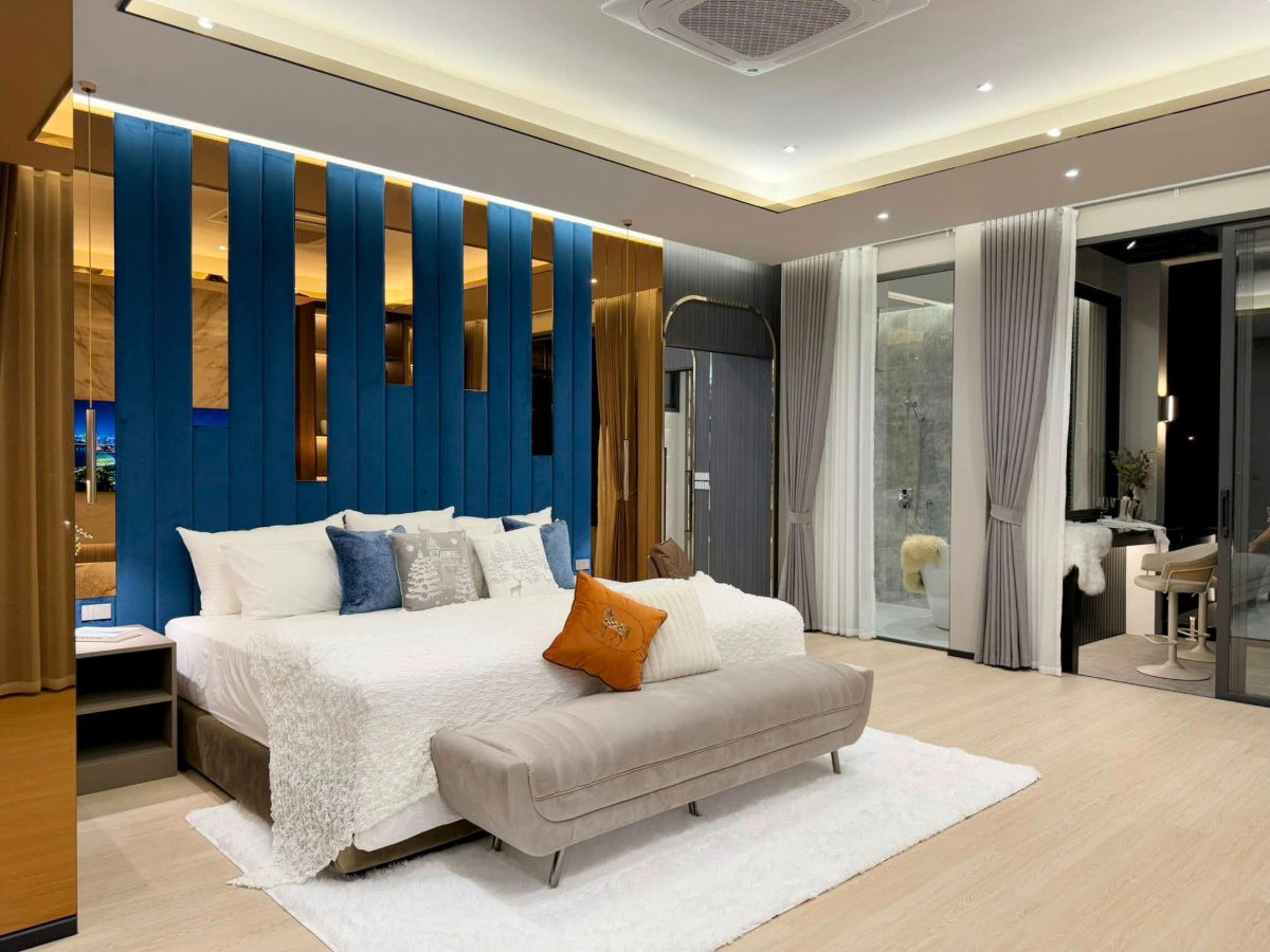 picture Luxury Modern Pool Villa – Pattaya Fully furnished and ready to move in. 5 Bedrooms | 7 BathroomsPrice: THB 24.9 million - 5/18