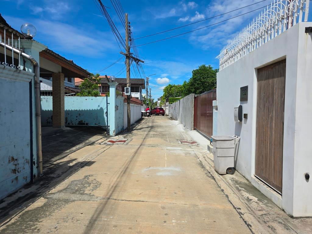 รูป ขายบ้านเดี่ยว 3 ชั้น เล่นระดับ 3 ห้องนอน 86/5 ซอยสุขุมวิท 56 แยก 3-1 - รูปที่ 79/85