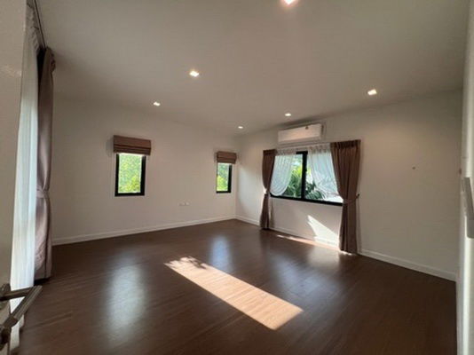 รูป [ให้เช่า] หมู่บ้าน บุราสิริ วงแหวน - อ่อนนุช / 4 ห้องนอน 4 ห้องน้ำ / 82 ตรว. 225 ตรม. **75,000** บ้านเดี่ยวหลังมุมโครงการหรู ใกล้นิคมฯ เจโมโปลิส - รูปที่ 6/10