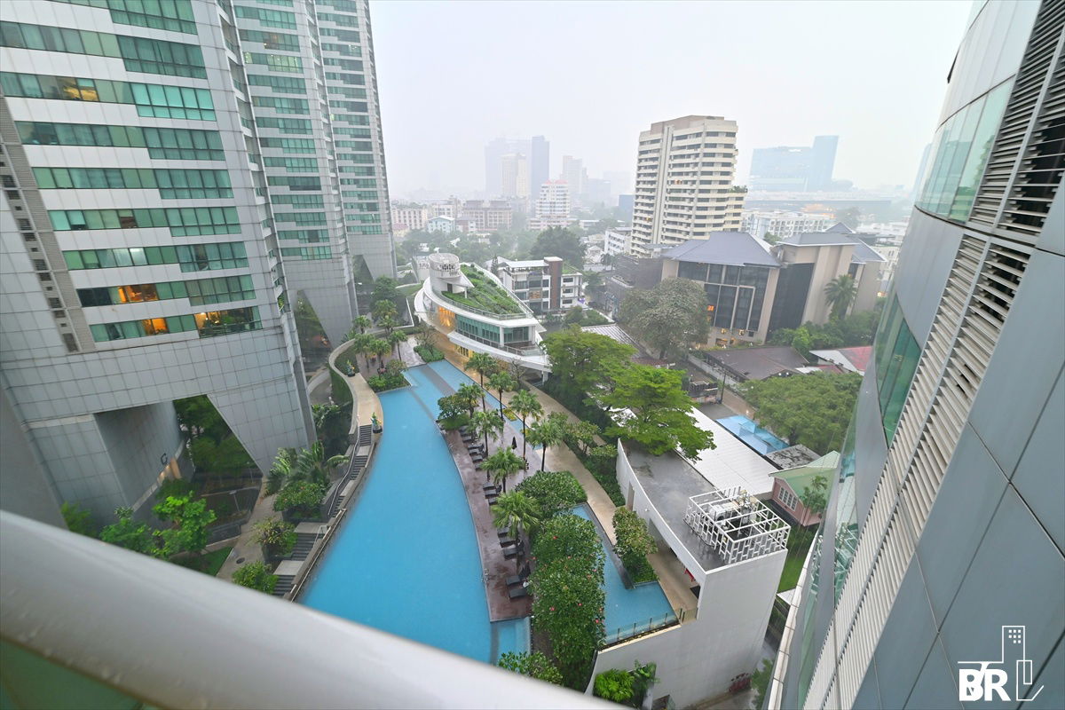 picture   Millennium Residence ✨ Spacious balcony with Pool View 🌊 Near BTS Asoke  - 21/21