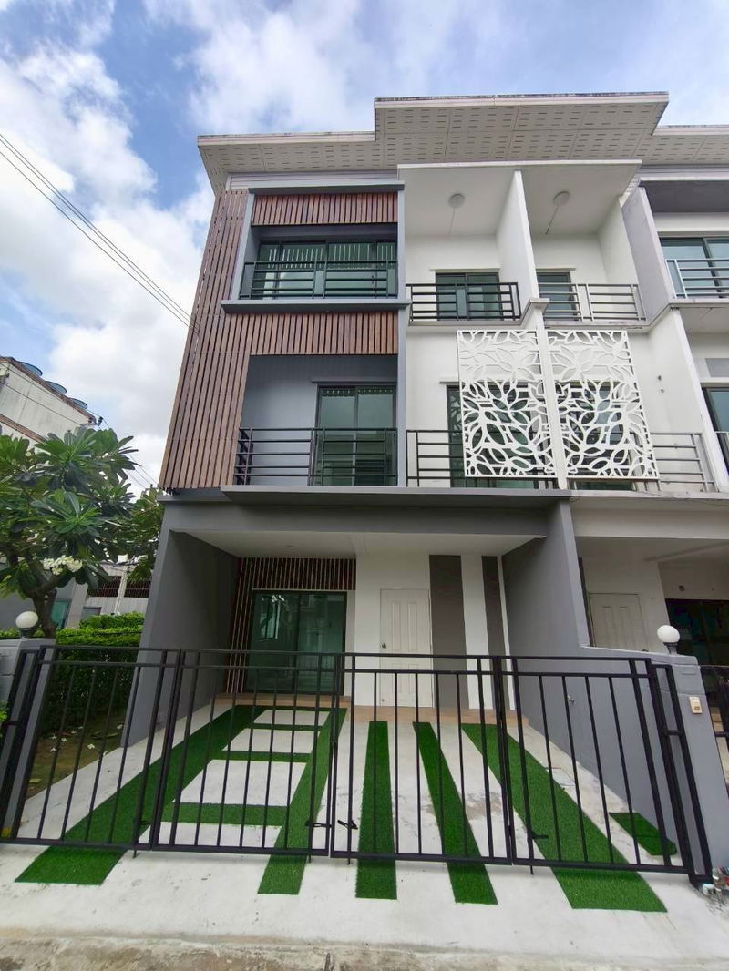 ขายทาวน์โฮม : ทาวน์โฮม แอท ไนซ์ วัชรพล 9 - เทพรักษ์ แปลงพิเศษจำนวนจำกัด 