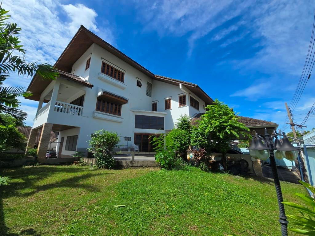 รูป ขายบ้านเดี่ยว 3 ชั้น เล่นระดับ 3 ห้องนอน 86/5 ซอยสุขุมวิท 56 แยก 3-1 - รูปที่ 1/85