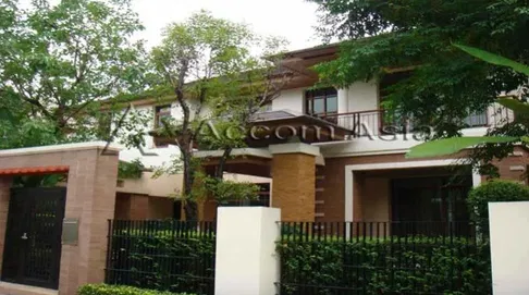 🔼🔽 AccomA 📩  4 BR House @Peaceful compound (1817245)