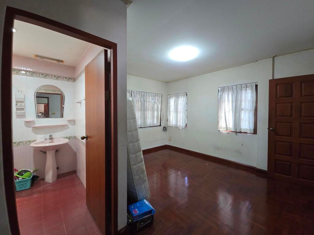 รูป ขายบ้านเดี่ยว 3 ชั้น เล่นระดับ 3 ห้องนอน 86/5 ซอยสุขุมวิท 56 แยก 3-1 - รูปที่ 67/85