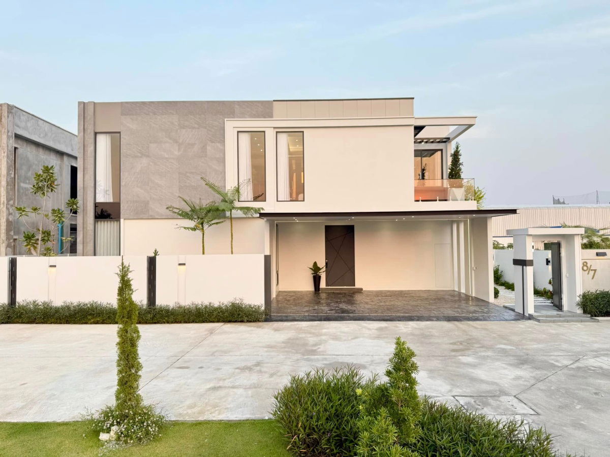picture Luxury Modern Pool Villa – Pattaya Fully furnished and ready to move in. 5 Bedrooms | 7 BathroomsPrice: THB 24.9 million - 1/18
