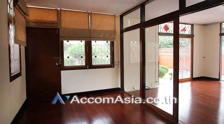 picture 🔼🔽 AccomA 📩 Home Office 3 BR House in Khlong Ton Nuea (AA11372) - 4/15