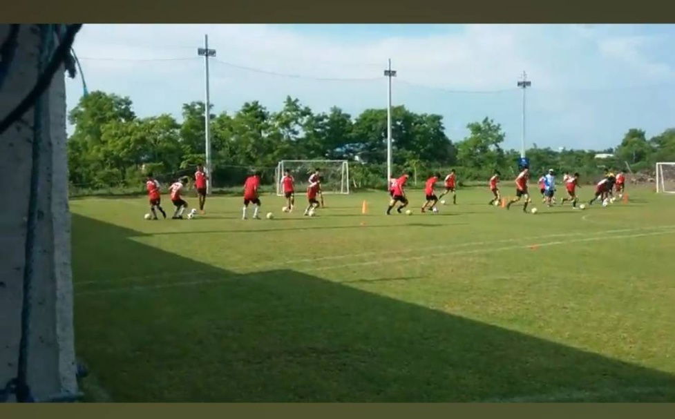 รูป ขายธุรกิจสนามฟุตบอลคลองหกหลังมหาวิทยาลัยราชมงคลธัญบุรี สนามหญ้าจริง  2 ไร่ 2 งาน ขาย 7.5ล้าน  - รูปที่ 12/19
