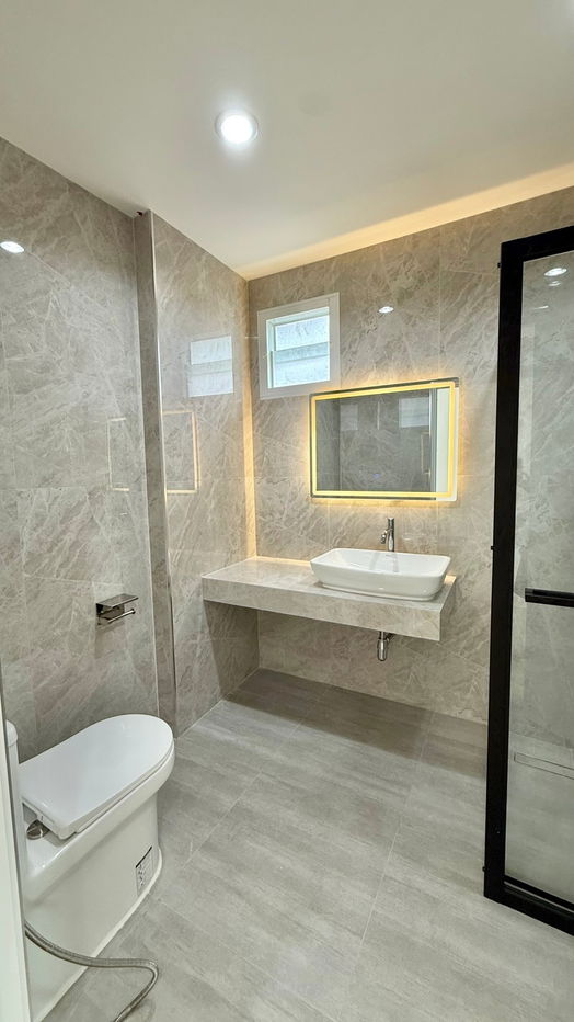 รูป บ้านเดี่ยว renovateใหม่ 50.20 ตรว. ลาดพร้าว101แยก42 ม.วาสินี กทม ใกล้รถไฟฟ้า - รูปที่ 8/10