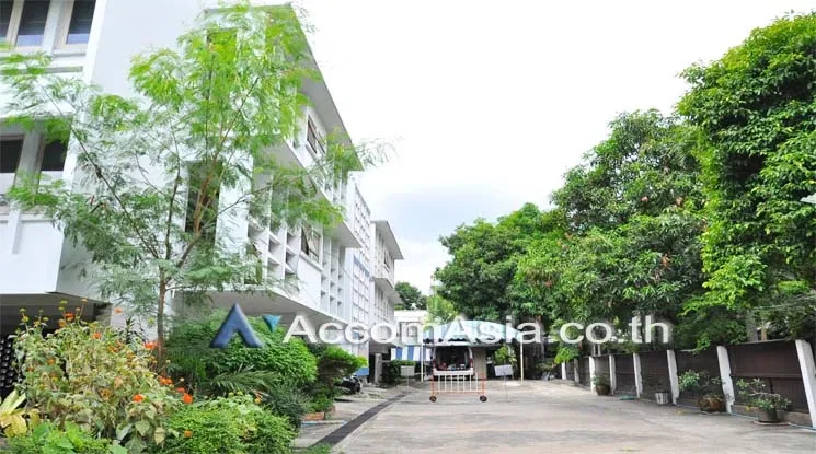 รูป 🔼🔽 AccomA 📩 Home Office 2 BR House in Khlong Ton Nuea (AA12740) - รูปที่ 3/13