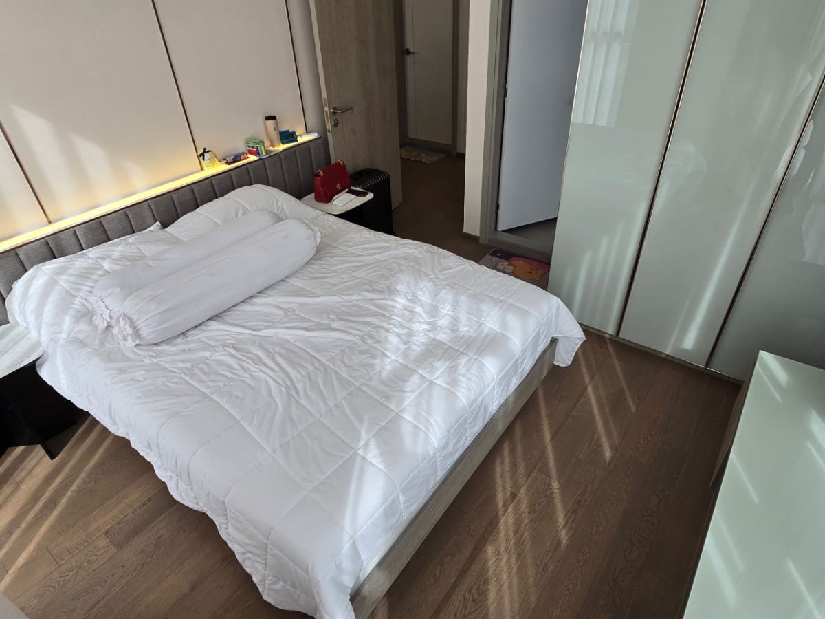 picture Park Origin Phayathai【𝐑𝐄𝐍𝐓】🔥Luxury, modern condo with complete functionality and a beautifully designed design🔥  Contact Line ID: @hacondo - 3/10