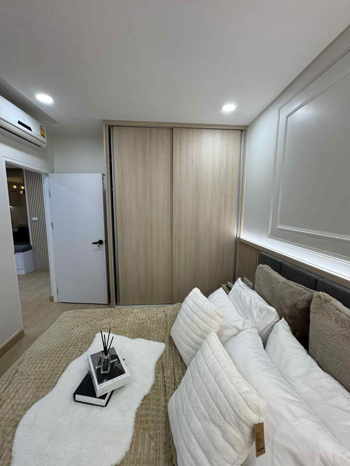 picture Newly renovated unit. with large room 46 sqm. The Iris Rama 9-Srinakkarin 2.49 MB. - 13/22