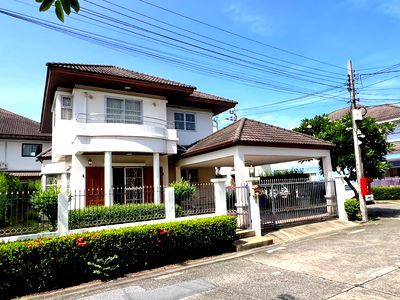 Houses for sale Big C Foodplace Sukhaphiban 5 : Baan makmai Village (Soi Phoem Sin 38)