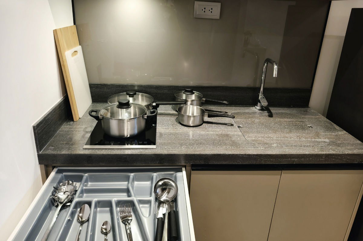 picture Condo for rent: Ashton Asoke – Rama 9, ready to move in. If interested, contact Line @goodmanpro or call 0999029192. - 8/10