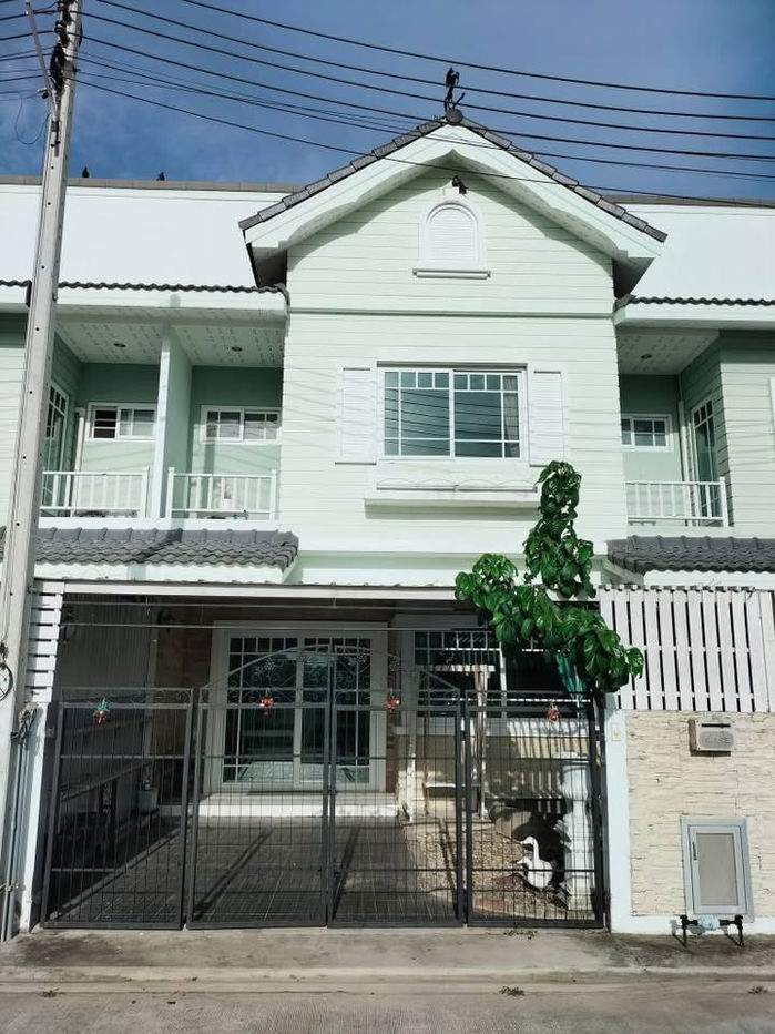 รูป ทาวน์โฮม บ้านอำเภอ – ทำเลศักยภาพใกล้ทะเล 3 ห้องนอน 3 ห้องน้ำ รายปี 20,000 บาท/เดือน - รูปที่ 1/8